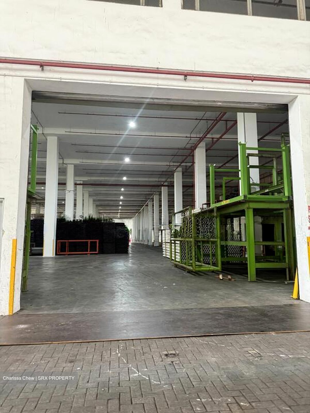 Suites 123 (D8), Factory #498727171